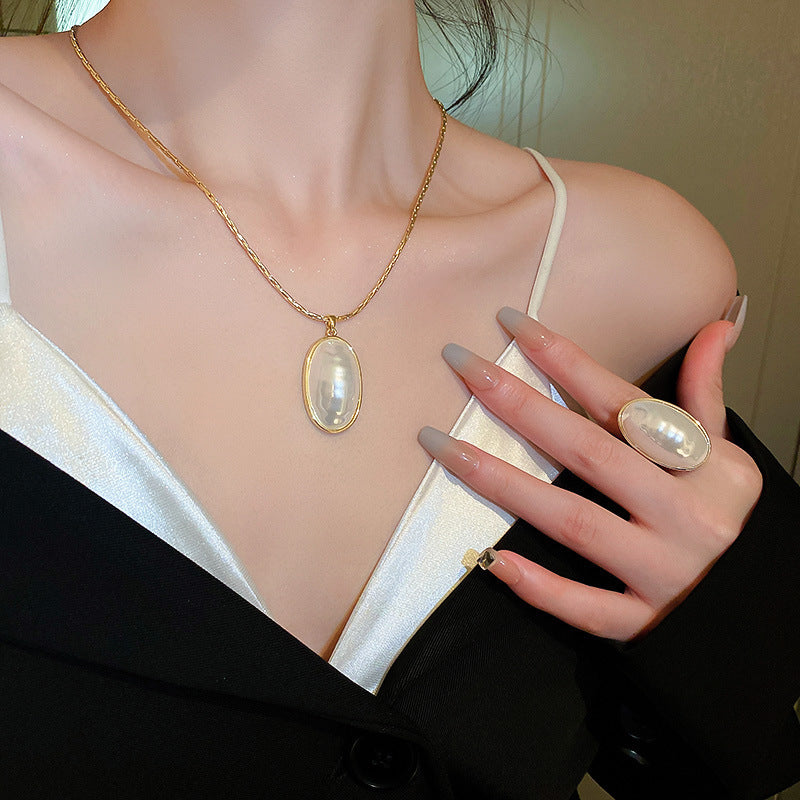 High-grade Gold Plated Oval Pearl Necklace French Affordable Luxury