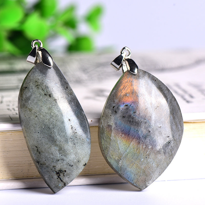 Natural Stone Unshaped Labradorite Pendant Clavicle Chain